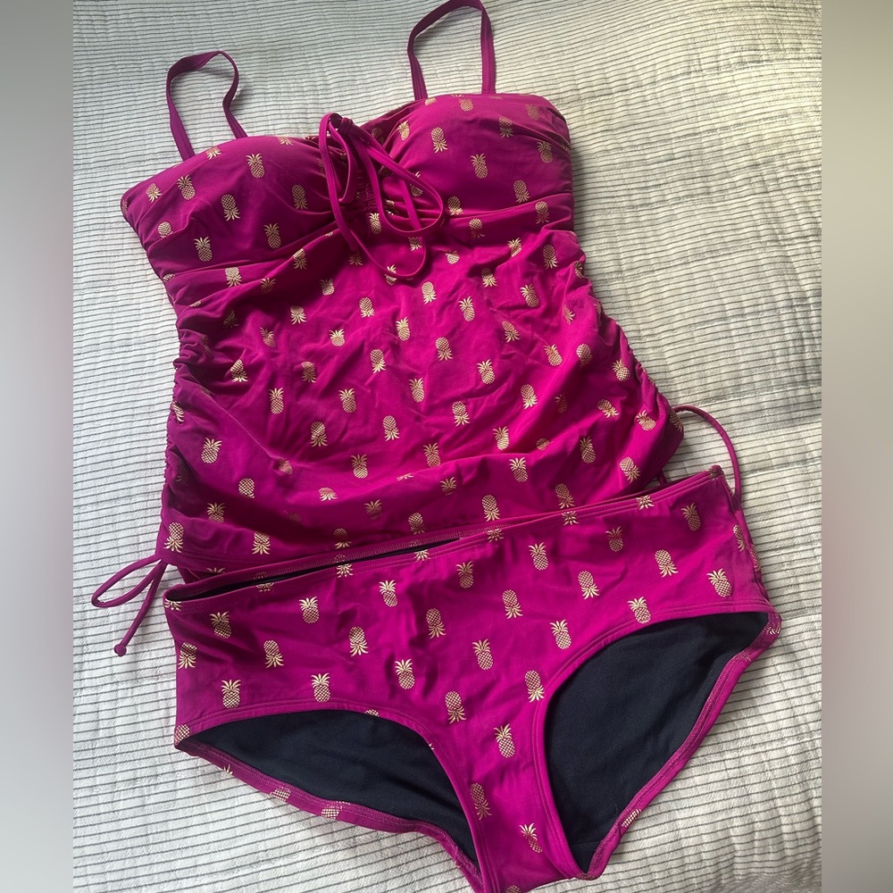 Boden Tankini in fuchsia and gold with pineapple print